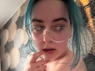 cam girl masturbating with vibrator PixieJones