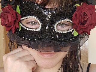 free nude live show RebeccaSullivan