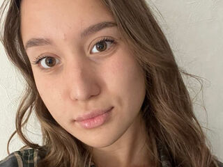 naked girl with webcam masturbating with dildo RoseannArquelles