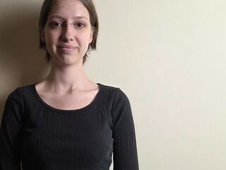 cam girl masturbating with dildo SalenaWalin