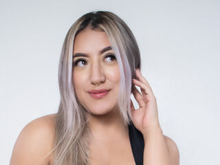 camslut fingering shaved pussy SamanthaSain