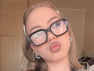 fingering girl cam picture SaraBaier