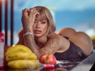 closeup ScarletThompsone