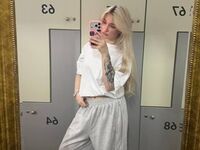 fingering webcamgirl ScarlettAndreula