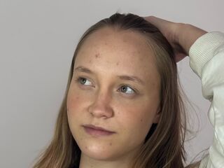 webcam babe chat room SharriDougan