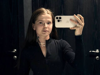 live cam girl picture SilvaNayee