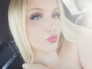fingering webcamgirl SixtaCola