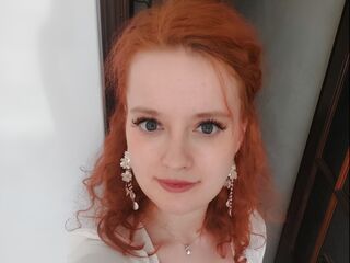 girl showing tits SusanFloresy