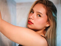 hot cam girl masturbating with sextoy SusieJohns