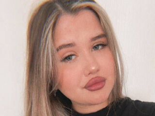 shower TeishaFarwell