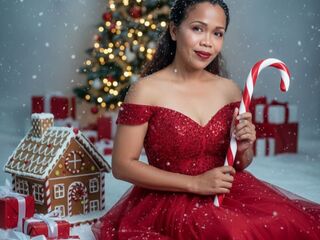 camgirl playing with vibrator TrixieSaisem