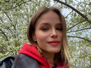 hot cam whore VeronaBrucker