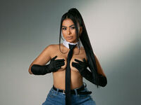 camgirl playing with vibrator VictoriaCapri