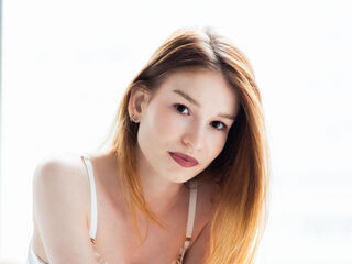 cam girl playing with sextoy ZoeCao